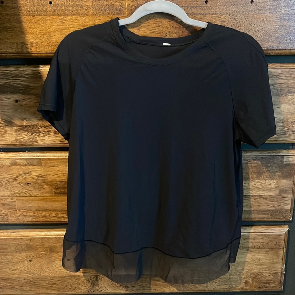 Lululemon top